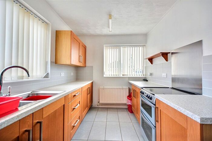 2 Bedroom Detached Bungalow For Sale In Moorsholm Drive, Wollaton, Nottingham, NG8