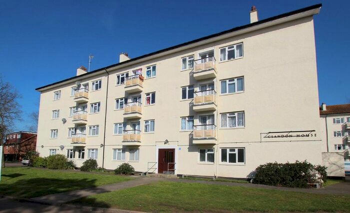 3 Bedroom Flat To Rent In Kingsnympton Park, Kingston Upon Thames, KT2