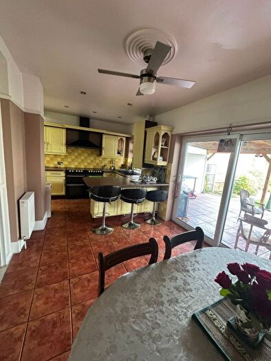 4 Bedroom Terraced House To Rent In Forest Road, Barkingside, IG6