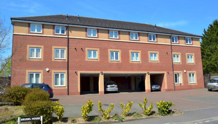 2 Bedroom Apartment To Rent In Pound Lane, Thatcham, RG19