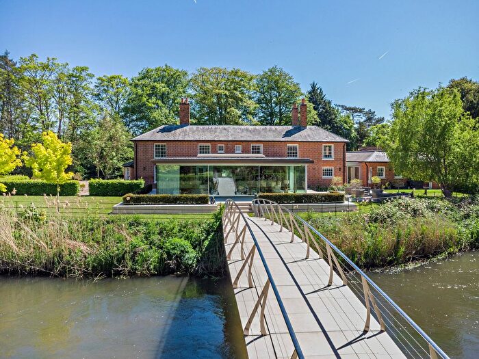 9 Bedroom Detached House For Sale In Theale, Reading, West Berkshire, RG7
