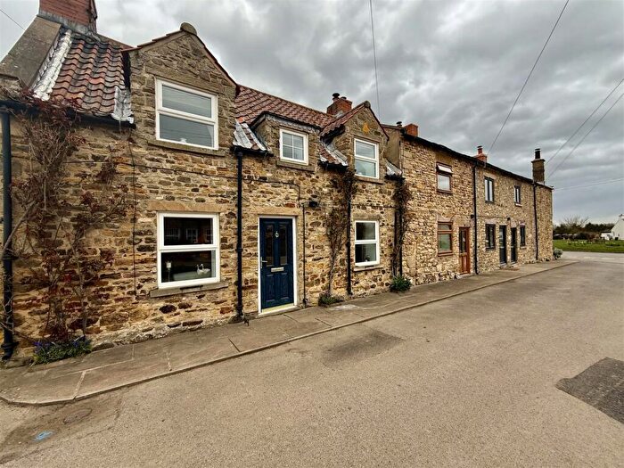3 Bedroom Cottage For Sale In The Curtain, Eppleby, Richmond, DL11