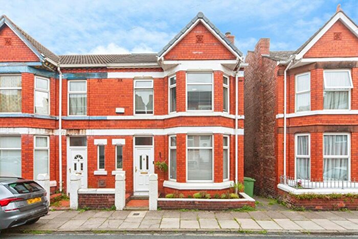 4 Bedroom Semi Detached House For Sale In Bentley Road, Prenton, Merseyside, CH43