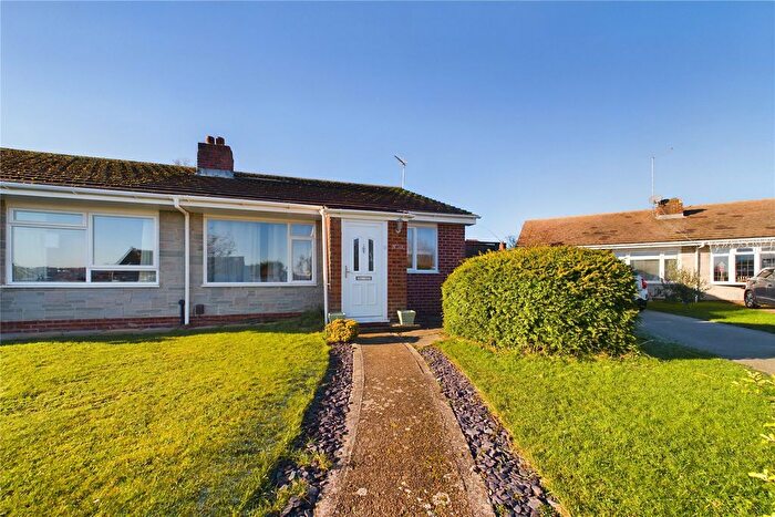 2 Bedroom Bungalow To Rent In Hungerford Drive, Maidenhead, Berkshire, SL6