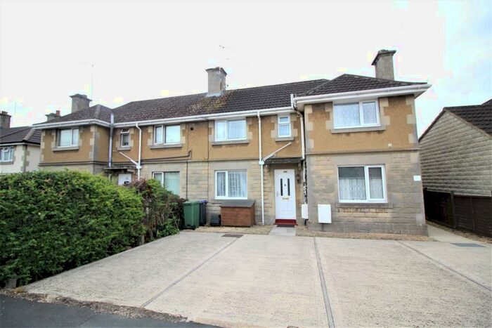 1 Bedroom Flat To Rent In Ladyfield Road, Chippenham, SN14