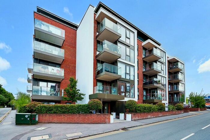 2 Bedroom Apartment To Rent In Station Road, Gerrards Cross, SL9