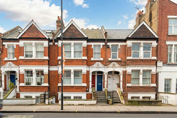 2 Bedroom Flat To Rent In Wandsworth Bridge Road, London, SW6