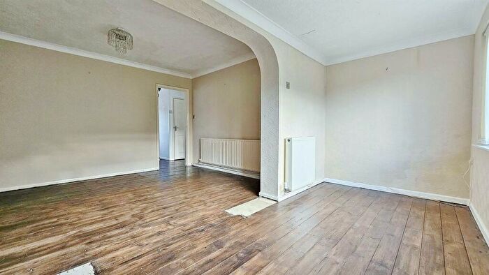 2 Bedroom Semi-Detached Bungalow For Sale In Temple Close, Frinton-On-Sea, CO13