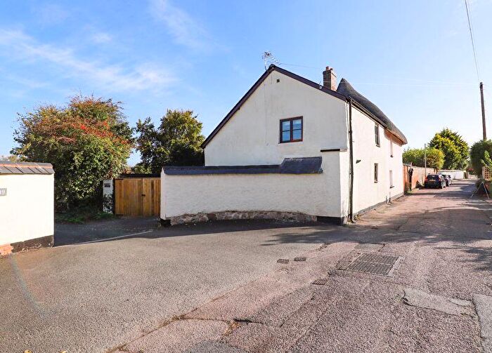2 Bedroom Cottage For Sale In Ide Lane, Exeter, EX2