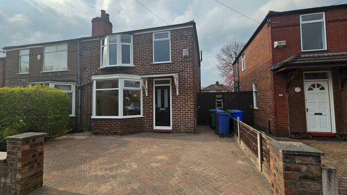 3 Bedroom House To Rent In Craigweil Avenue, Didsbury, M20