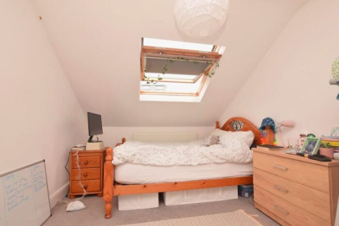 6 Bedroom Detached House To Rent In Manor Road, Bristol, BS16