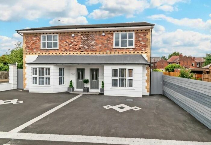 3 Bedroom Semi-Detached House To Rent In Raymond Avenue, Warrington WA4