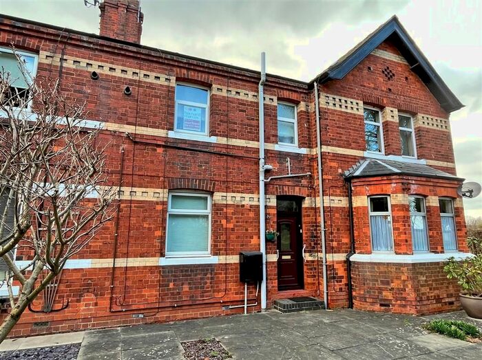 3 Bedroom Terraced House For Sale In Waterworks Cottages, Millhouse Woods Lane, Cottingham, HU16