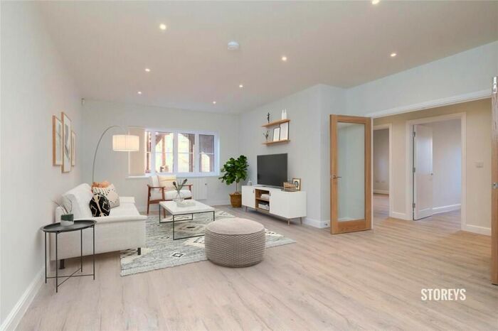 3 Bedroom Flat To Rent In Ferndown Road, Northwood Hills, HA6