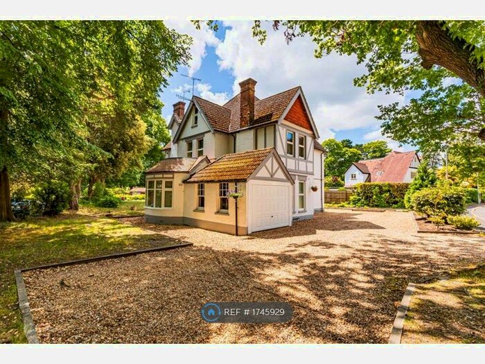 3 Bedroom Maisonette To Rent In Haydon Road, Poole, BH13