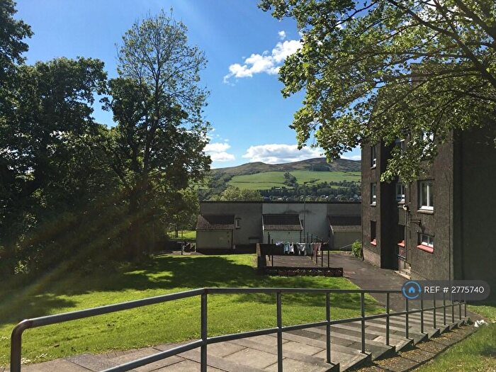 2 Bedroom Flat To Rent In Nobleston, Alexandria, G83