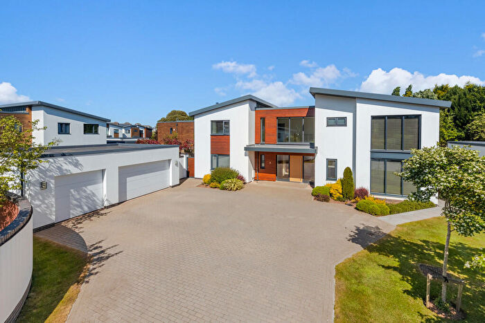 5 Bedroom Detached House For Sale In Holland Park, Exeter, EX2