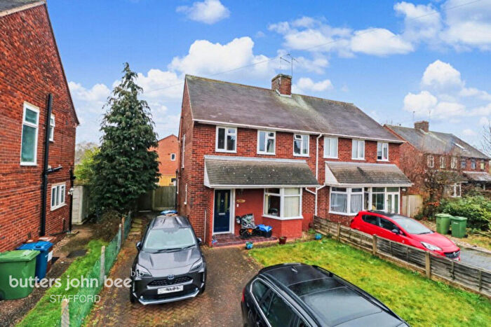 3 Bedroom Semi-Detached House For Sale In Bertelin Road, Stafford, ST16