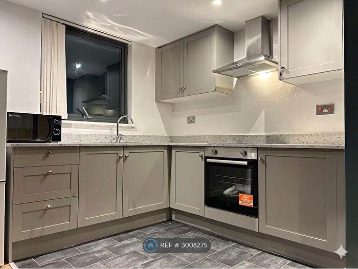 2 Bedroom Flat To Rent In Hulme High Street, Manchester, M15