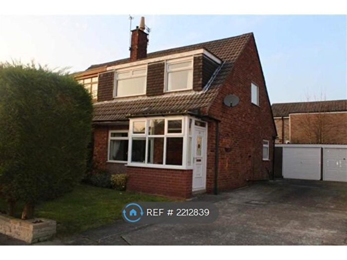 3 Bedroom Semi-Detached House To Rent In Kilworth Height, Preston, PR2