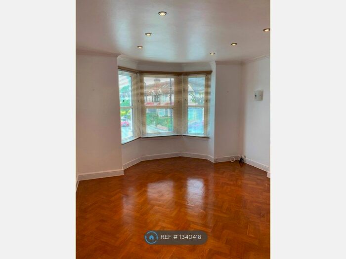 1 Bedroom Flat To Rent In Oliver Avenue, London, SE25