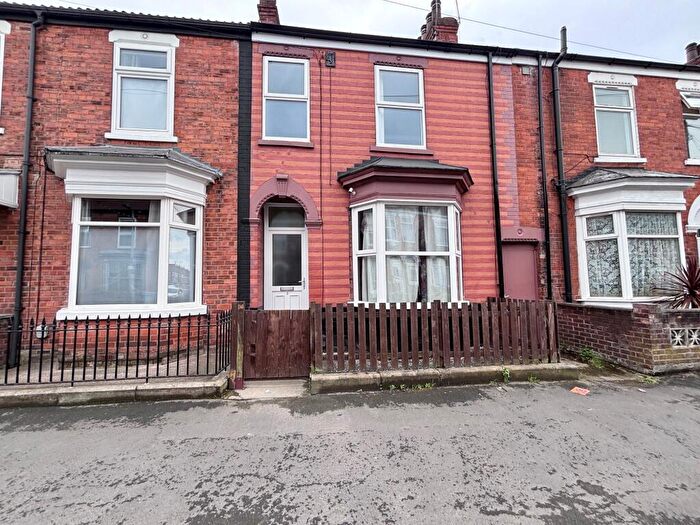 4 Bedroom Semi-Detached House To Rent In Thoresby Street, Hull, HU5