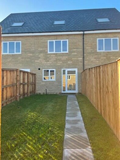 3 Bedroom Terraced House For Sale In Netherton Moor Road, Huddersfield, HD4