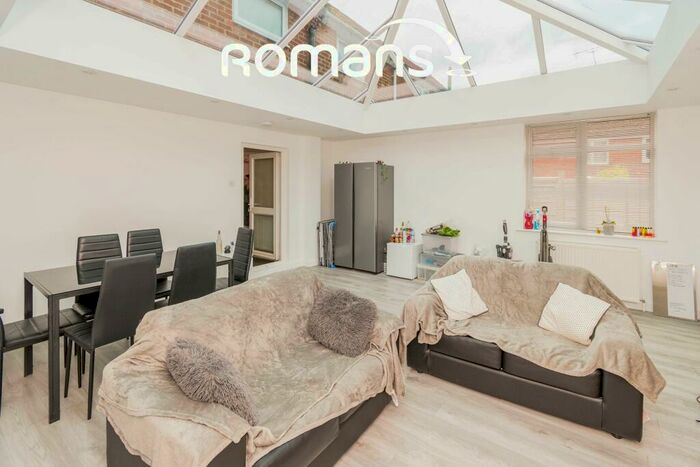 6 Bedroom Semi-Detached House To Rent In Stanmore, Winchester, SO22