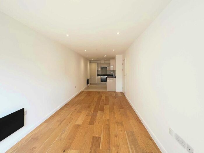 1 Bedroom Flat To Rent In High Street, New Malden, KT3