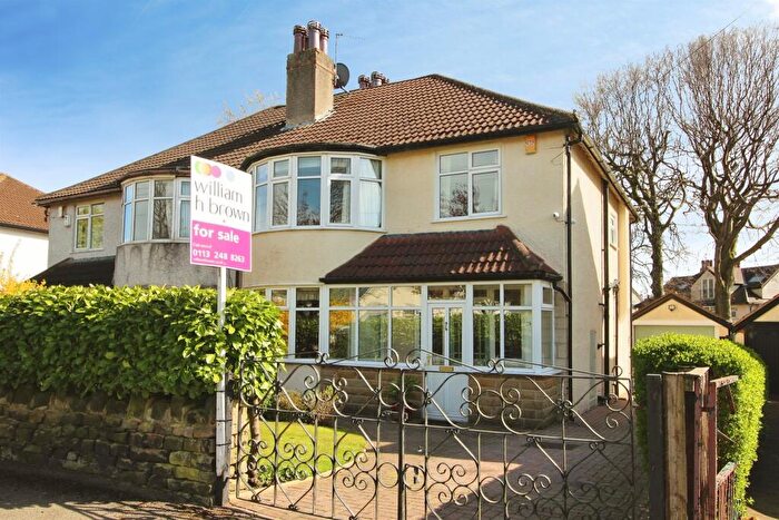 4 Bedroom Semi Detached House For Sale In Fitzroy Drive, Leeds, LS8