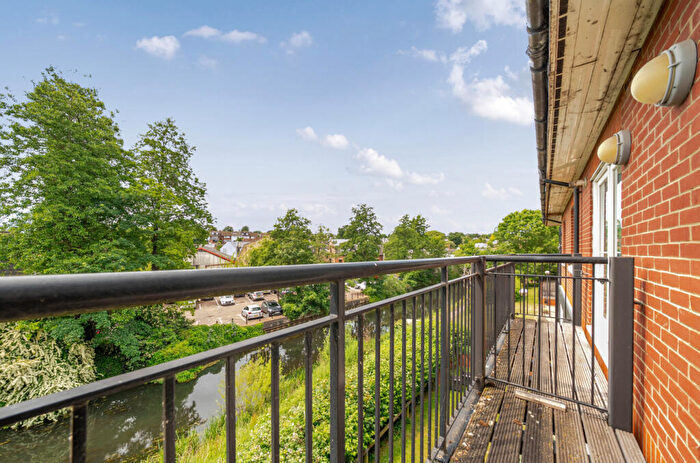 1 Bedroom Apartment For Sale In John Dyde Close, Bishop's Stortford, Hertfordshire, CM23