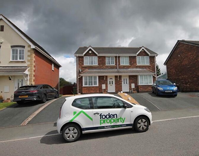 3 Bedroom Semi Detached House To Rent In Woodside Road, Ketley, TF1