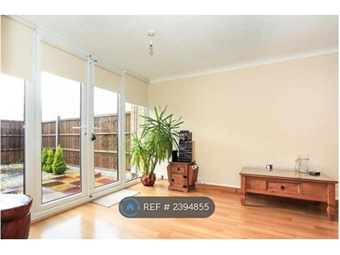 1 Bedroom Flat To Rent In Beckingham, Orton Goldhay, Peterborough, PE2