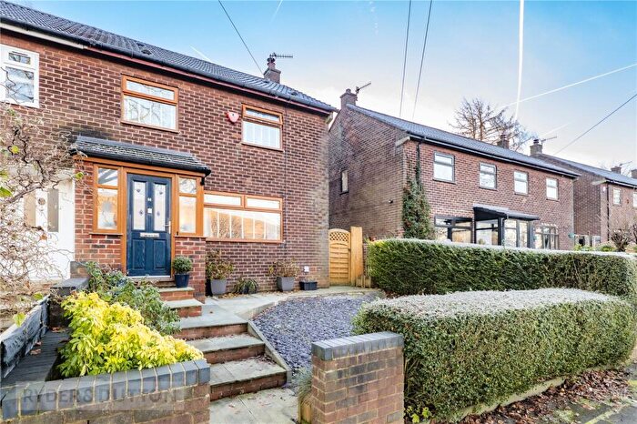 3 Bedroom Semi Detached House For Sale In Carr Lane, Greenfield, Saddleworth, OL3