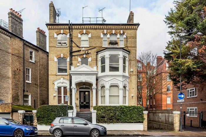 3 Bedroom Flat To Rent In Edith Road, London, W14