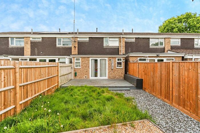 3 Bedroom Terraced House For Sale In The Paddock, Calmore, Southampton, SO40
