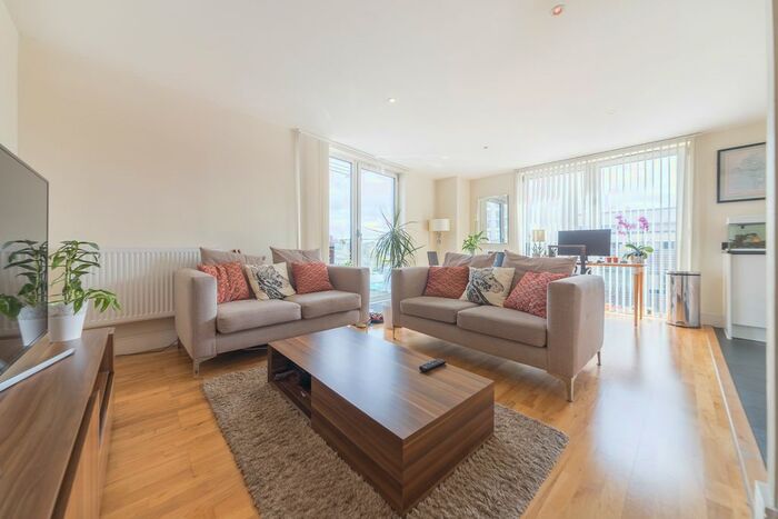 2 Bedroom Flat To Rent In Hatfield House, Merryweather Place, Greenwich High Road, London, SE10