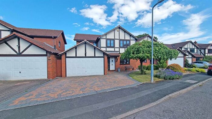 4 Bedroom Detached House For Sale In Holly Drive, Hollywood, Birmingham, B47
