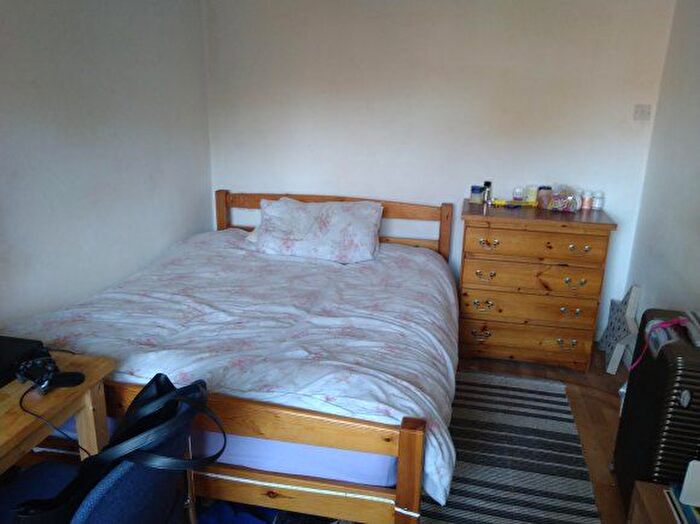 4 Bedroom Semi-Detached House To Rent In Pine Tree Avenue, Canterbury, Kent, CT2