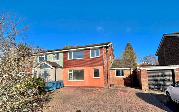 4 Bedroom Semi-Detached House To Rent In Sycamore Avenue, Chandler's Ford, Eastleigh, SO53