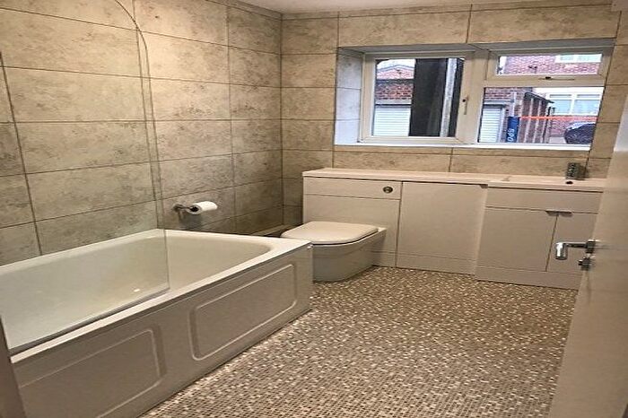 2 Bedroom Flat To Rent In Greenford Road, Harrow, HA1