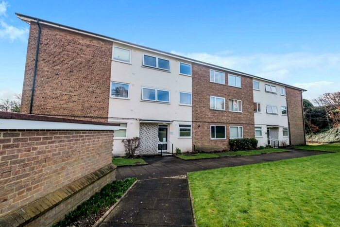 1 Bedroom Apartment To Rent In Whitehouse Court, Rectory Road, Sutton Coldfield, B75