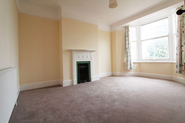 2 Bedroom Flat To Rent In Glenloch Road, Enfield, EN3