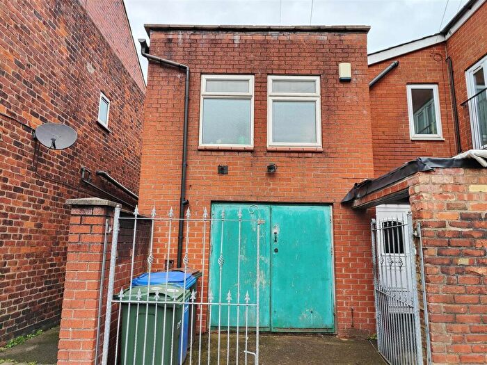 Garage / Parking To Rent In Eaves Lane, Chorley, PR6