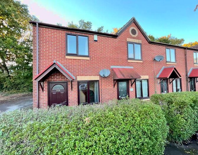 1 Bedroom Terraced House To Rent In Haileybury Gardens, Southampton, SO30