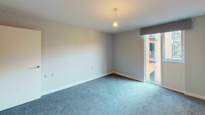 2 Bedroom Apartment To Rent In Bow Square, Bernard Street, Southampton, Hampshire, SO14