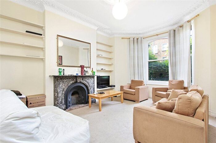 2 Bedroom Property To Rent In Malwood Road, London, SW12