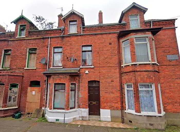 4 Bedroom Mid Terraced House For Sale In Newington Avenue, Belfast, BT15