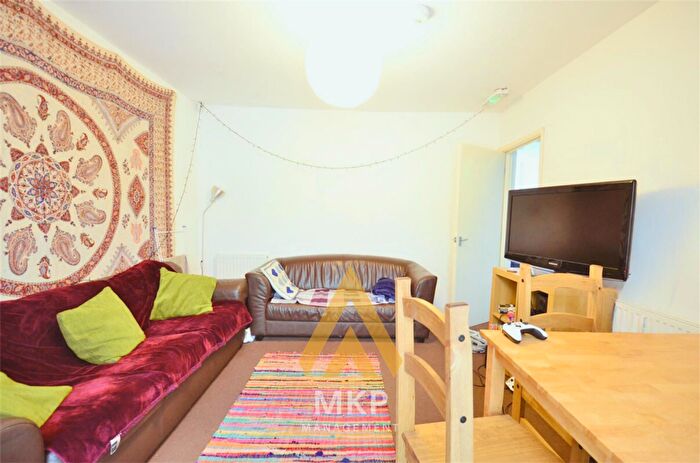 5 Bedroom Semi Detached House To Rent In Lodgehill Road Selly Oak, B29