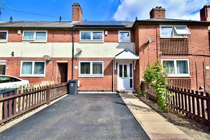 3 Bedroom Terraced House For Sale In Aneford Road, Northfields, Leicester, LE4